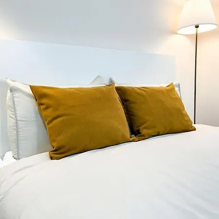 Magnificent Egas Moniz By Unique Hosts Apartment