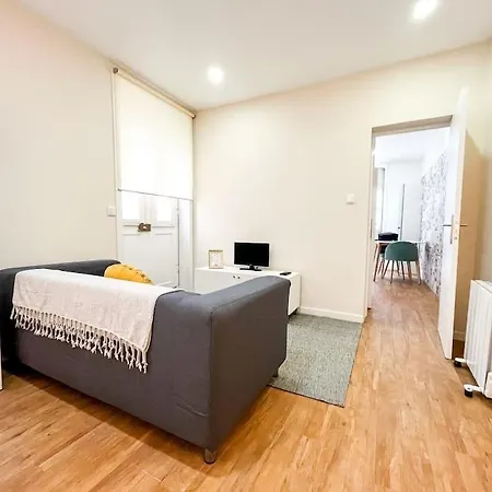 Apartment Magnificent Egas Moniz By Unique Hosts